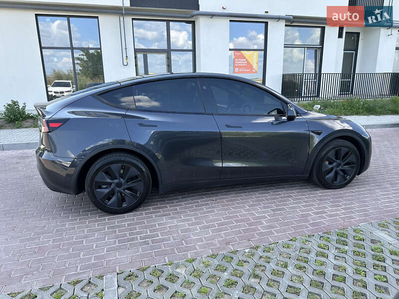 Внедорожник / Кроссовер Tesla Model Y 2024 в Ровно