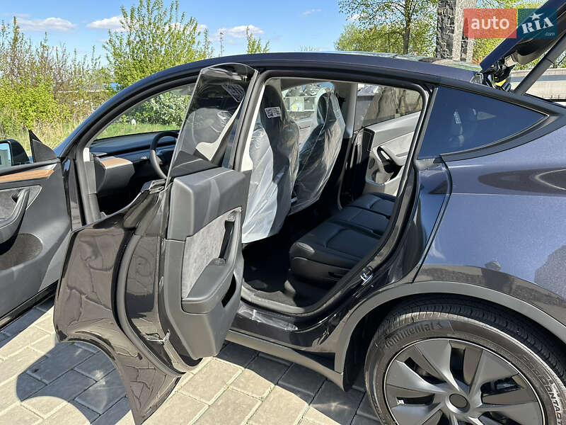 Внедорожник / Кроссовер Tesla Model Y 2024 в Ровно