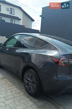 Внедорожник / Кроссовер Tesla Model Y 2024 в 