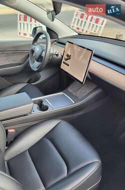 Внедорожник / Кроссовер Tesla Model Y 2021 в 