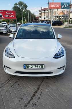 Внедорожник / Кроссовер Tesla Model Y 2021 в 