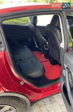 Внедорожник / Кроссовер Tesla Model Y 2023 в 