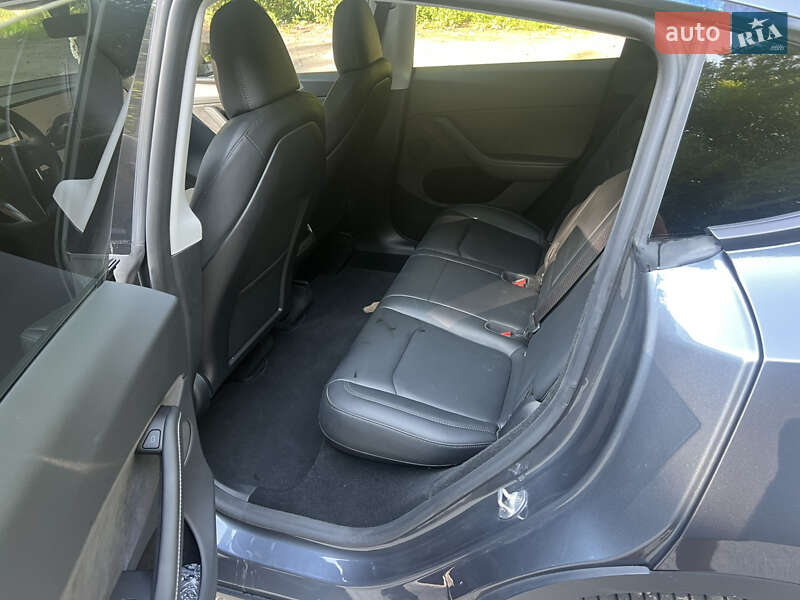 Внедорожник / Кроссовер Tesla Model Y 2023 в Львове