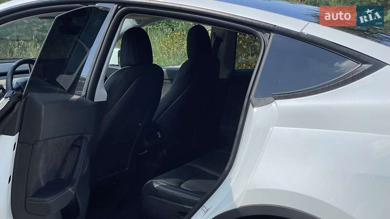 Внедорожник / Кроссовер Tesla Model Y 2021 в Вышгороде