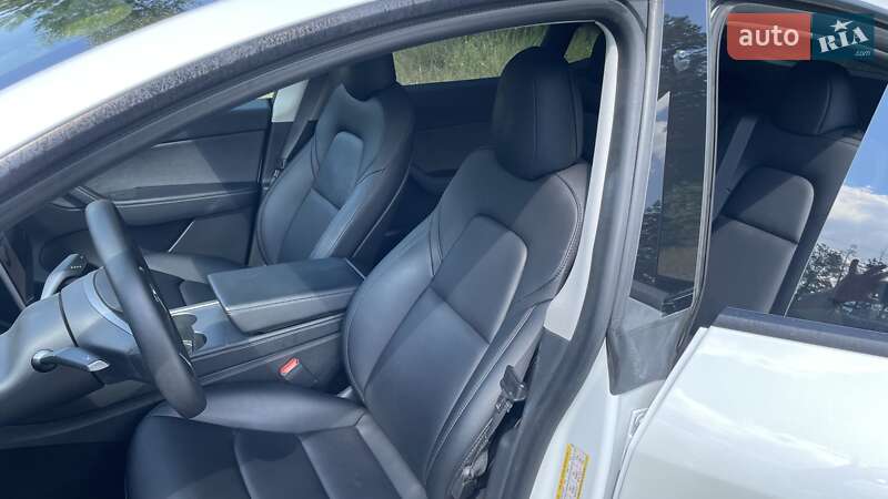 Внедорожник / Кроссовер Tesla Model Y 2021 в Вышгороде