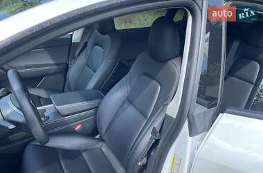 Внедорожник / Кроссовер Tesla Model Y 2021 в 