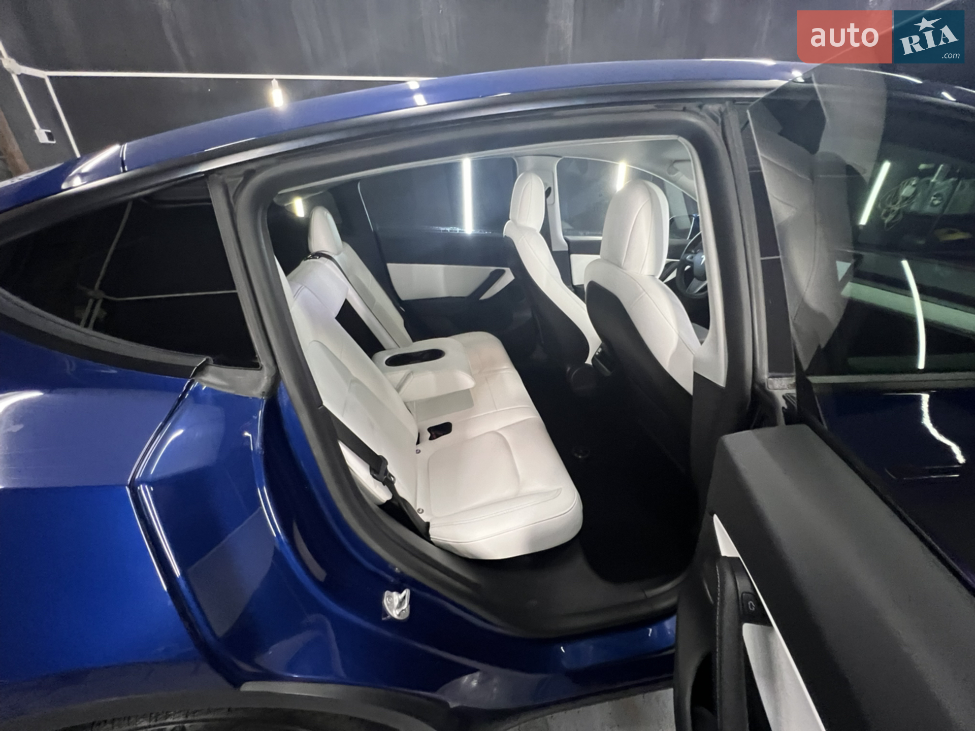 2021 Tesla Model Y - мініатюра 8