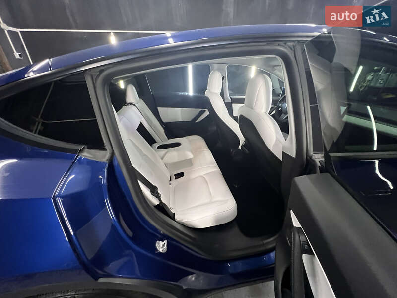 Позашляховик / Кросовер Tesla Model Y 2021 в Миколаєві