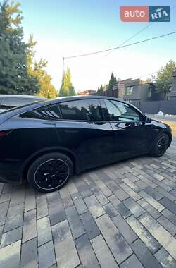 Внедорожник / Кроссовер Tesla Model Y 2024 в 