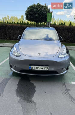 Внедорожник / Кроссовер Tesla Model Y 2024 в 