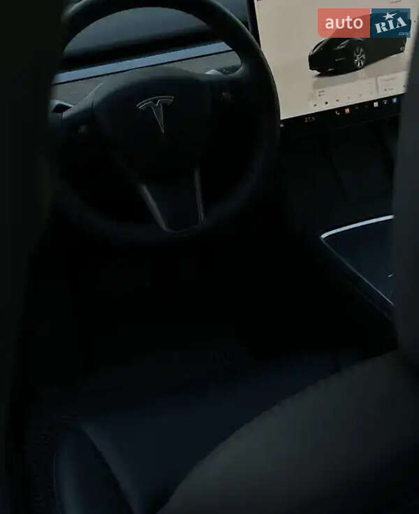 Внедорожник / Кроссовер Tesla Model Y 2023 в Львове