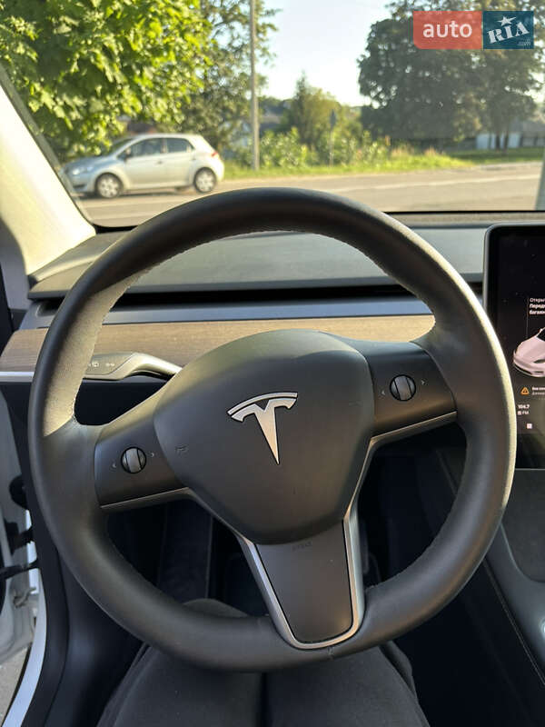 Внедорожник / Кроссовер Tesla Model Y 2022 в Львове