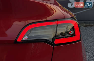 Внедорожник / Кроссовер Tesla Model Y 2023 в 