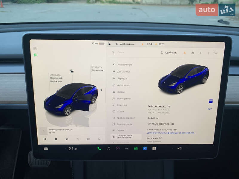 Внедорожник / Кроссовер Tesla Model Y 2023 в Киеве