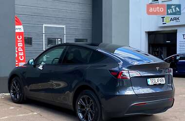 Внедорожник / Кроссовер Tesla Model Y 2024 в 