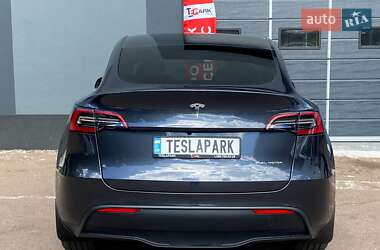 Внедорожник / Кроссовер Tesla Model Y 2024 в 