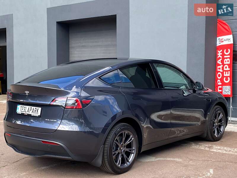 Внедорожник / Кроссовер Tesla Model Y 2024 в Киеве