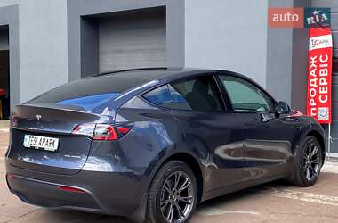 Внедорожник / Кроссовер Tesla Model Y 2024 в 