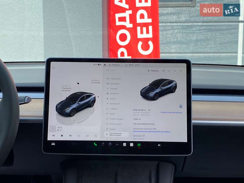 Внедорожник / Кроссовер Tesla Model Y 2024 в Киеве