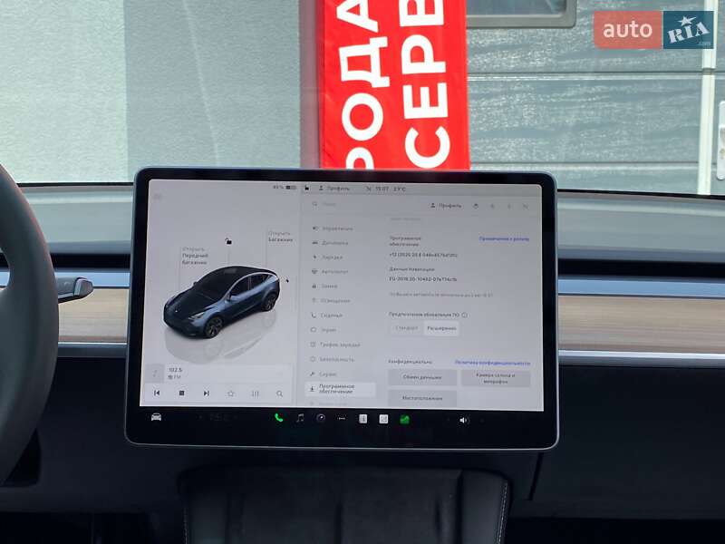 Внедорожник / Кроссовер Tesla Model Y 2024 в Киеве