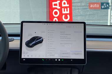Внедорожник / Кроссовер Tesla Model Y 2024 в 