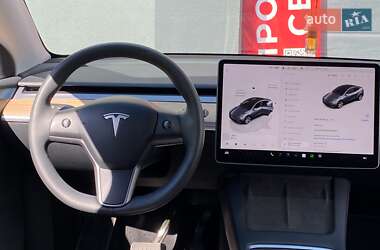 Внедорожник / Кроссовер Tesla Model Y 2023 в 