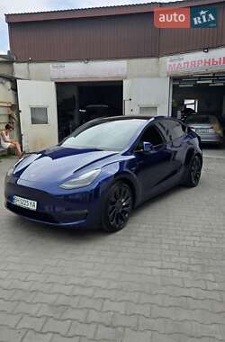 Внедорожник / Кроссовер Tesla Model Y 2023 в 