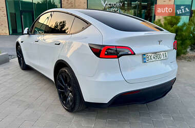 Внедорожник / Кроссовер Tesla Model Y 2024 в 