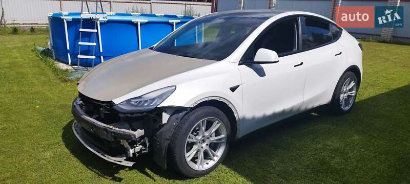 Внедорожник / Кроссовер Tesla Model Y 2021 в 