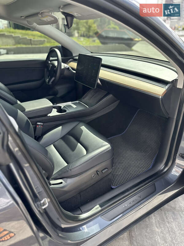 Внедорожник / Кроссовер Tesla Model Y 2021 в Харькове