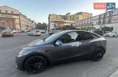 Внедорожник / Кроссовер Tesla Model Y 2022 в 
