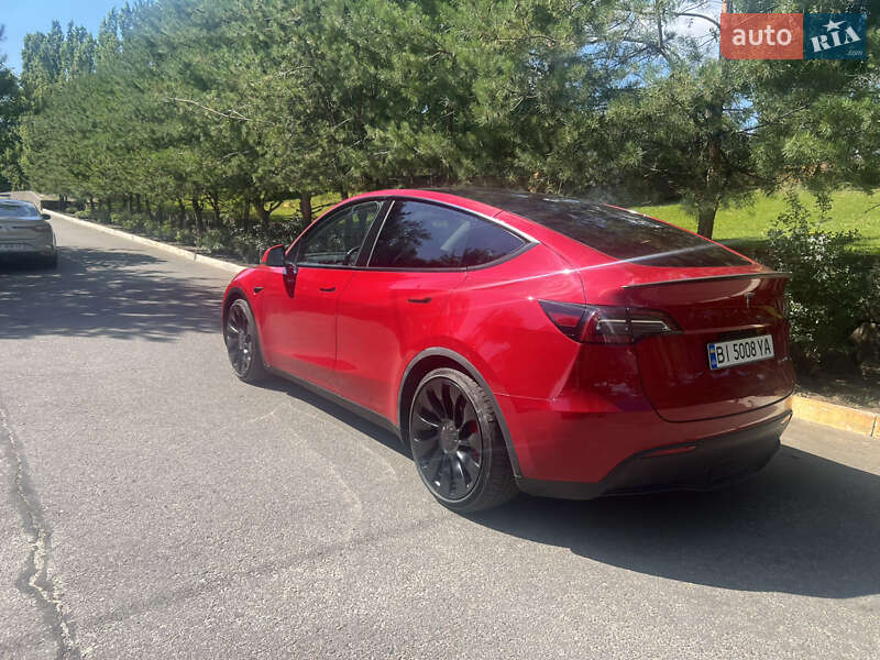 Внедорожник / Кроссовер Tesla Model Y 2023 в Кременчуге
