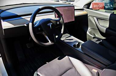 Внедорожник / Кроссовер Tesla Model Y 2021 в 