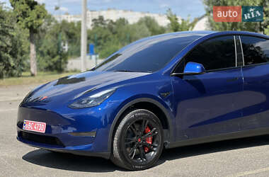 Внедорожник / Кроссовер Tesla Model Y 2024 в 
