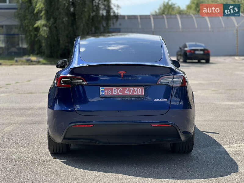 Позашляховик / Кросовер Tesla Model Y 2024 в Києві