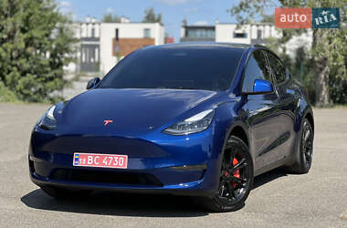 Внедорожник / Кроссовер Tesla Model Y 2024 в 