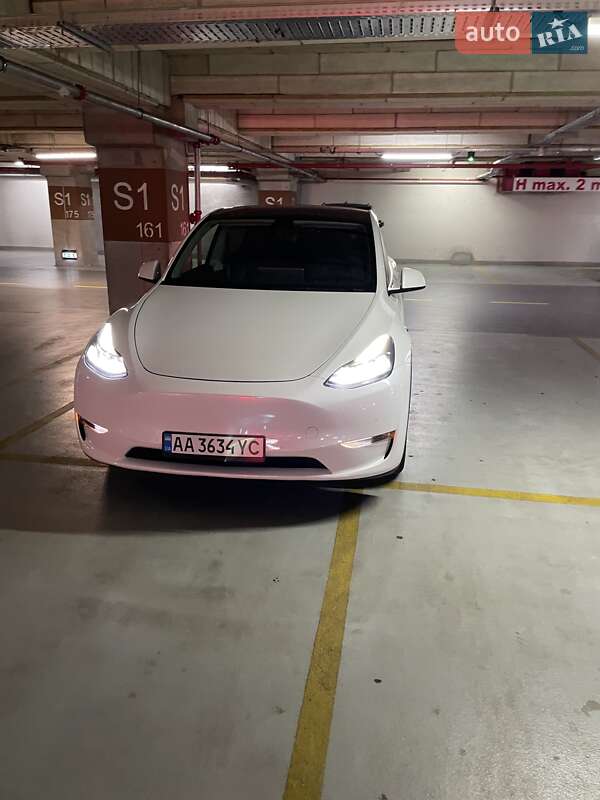 Внедорожник / Кроссовер Tesla Model Y 2021 в Первомайске