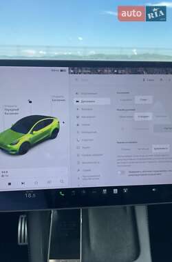 Внедорожник / Кроссовер Tesla Model Y 2021 в 