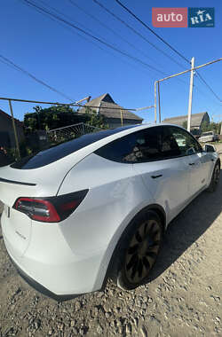 Внедорожник / Кроссовер Tesla Model Y 2022 в 