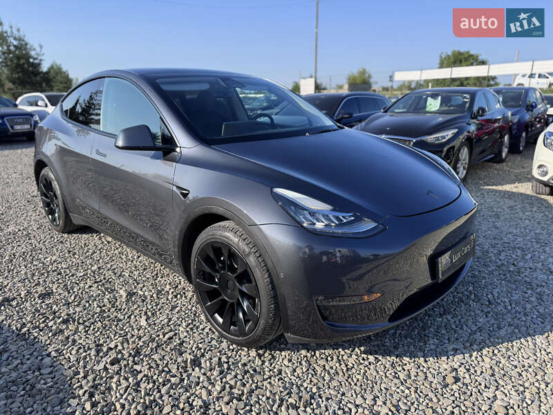 Tesla Model Y 2022