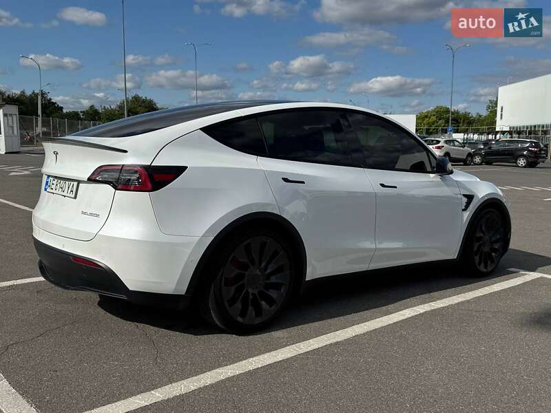 Внедорожник / Кроссовер Tesla Model Y 2021 в Днепре