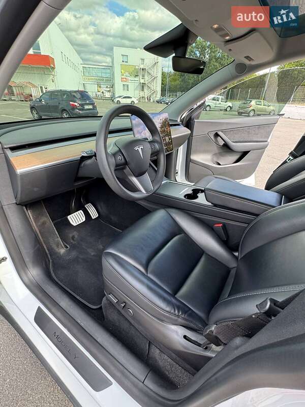 Внедорожник / Кроссовер Tesla Model Y 2021 в Днепре