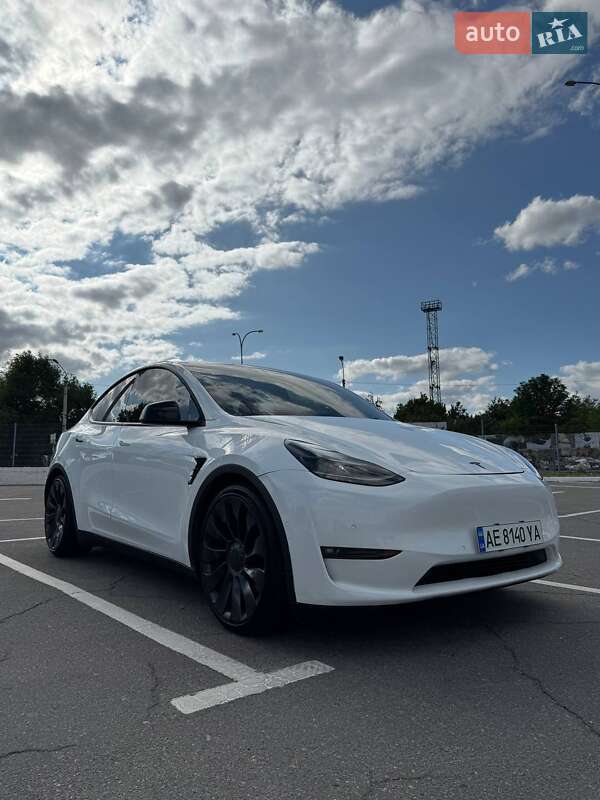 Внедорожник / Кроссовер Tesla Model Y 2021 в Днепре