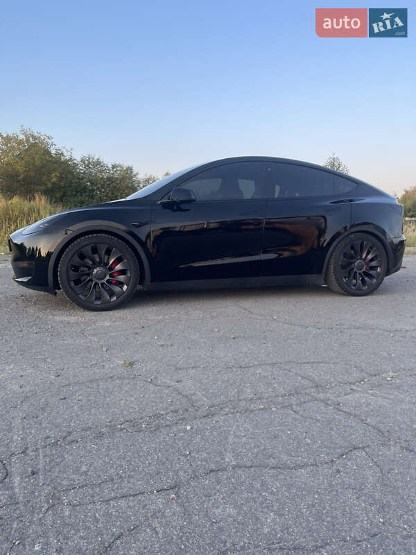 Внедорожник / Кроссовер Tesla Model Y 2022 в Буче