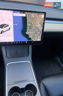 Внедорожник / Кроссовер Tesla Model Y 2021 в 