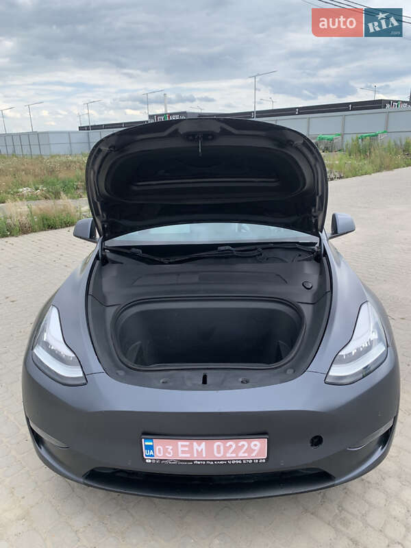 Внедорожник / Кроссовер Tesla Model Y 2020 в Львове