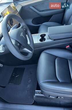 Внедорожник / Кроссовер Tesla Model Y 2023 в 
