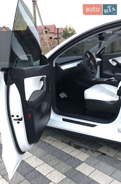 Внедорожник / Кроссовер Tesla Model Y 2021 в 