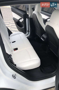 Внедорожник / Кроссовер Tesla Model Y 2021 в 
