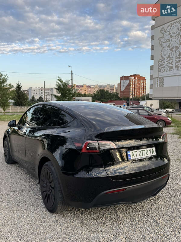 Позашляховик / Кросовер Tesla Model Y 2022 в Івано-Франківську